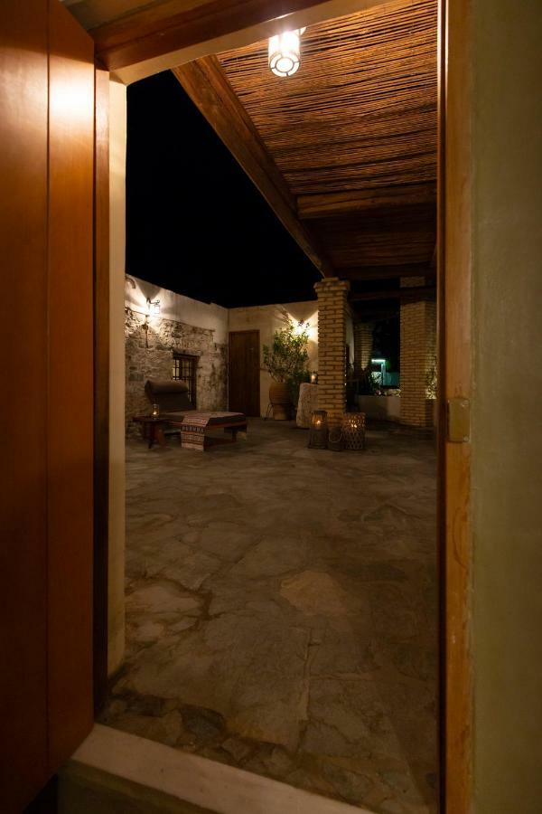 Villa Of The Old Olive Oil Factory Agios Konstantinos  ภายนอก รูปภาพ